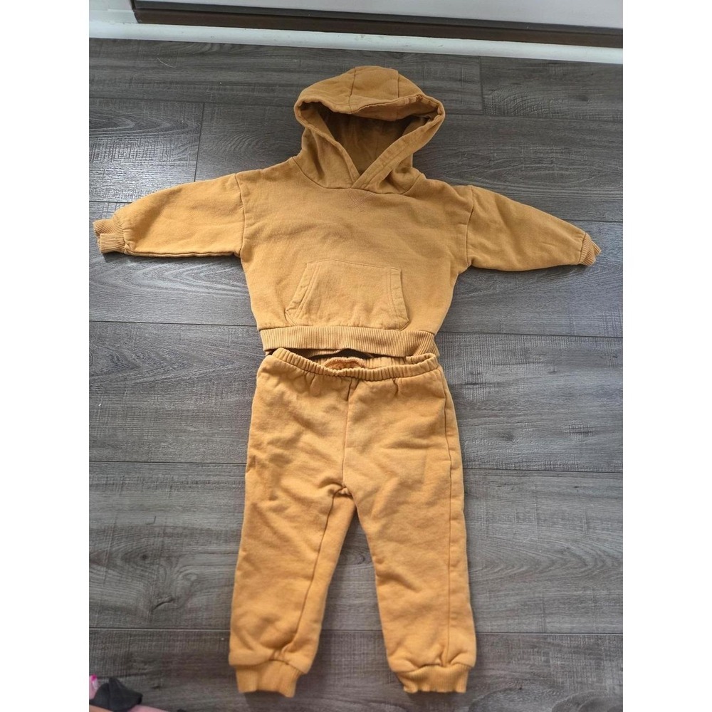 Primark baby boy set 9-12 mos‎